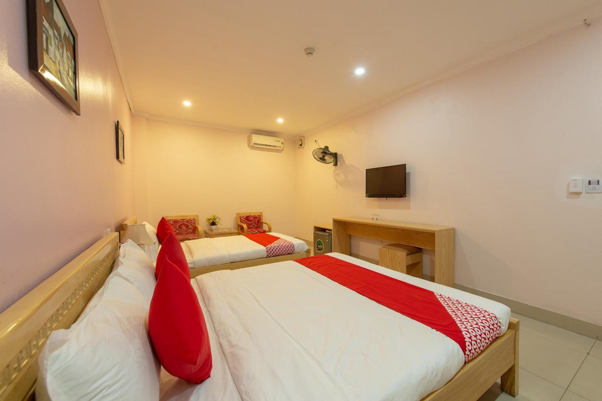 Capital O 417 Truong Son Hotel ฮานอย ภายนอก รูปภาพ