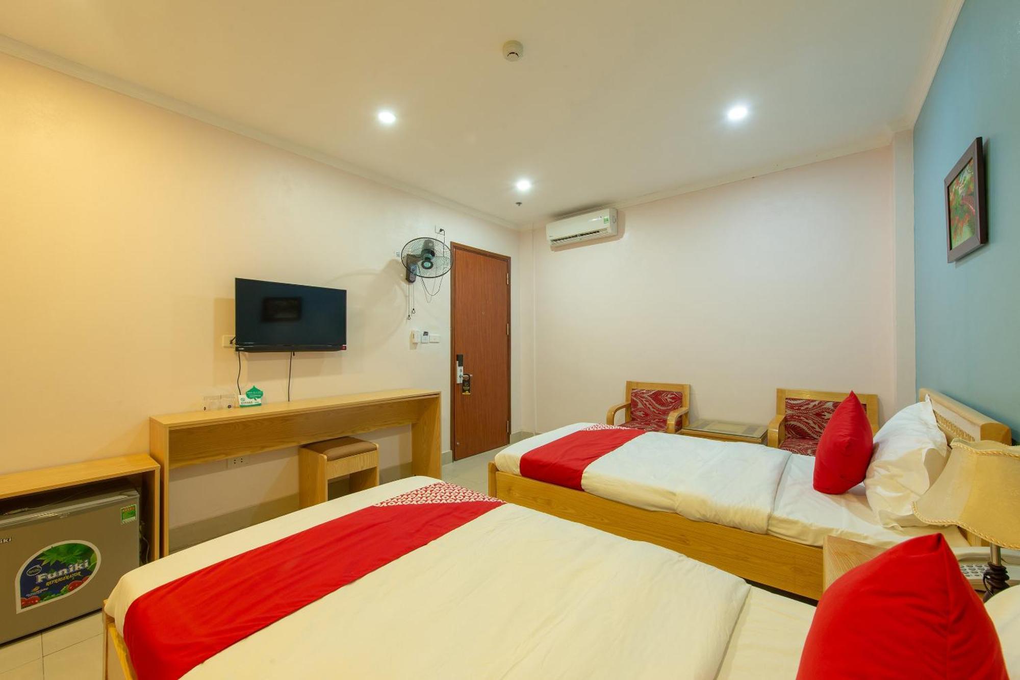 Capital O 417 Truong Son Hotel ฮานอย ภายนอก รูปภาพ