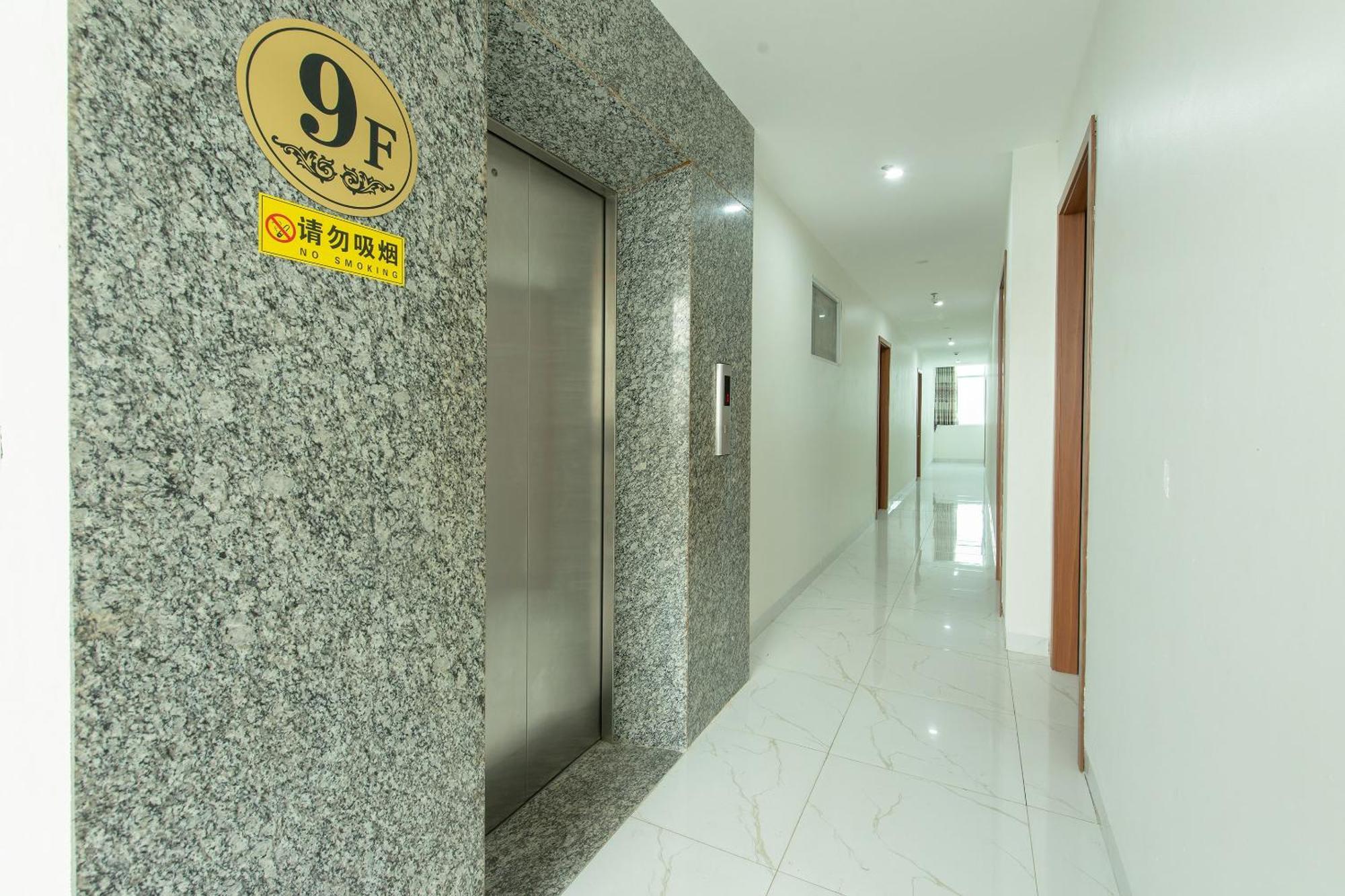 Capital O 417 Truong Son Hotel ฮานอย ภายนอก รูปภาพ